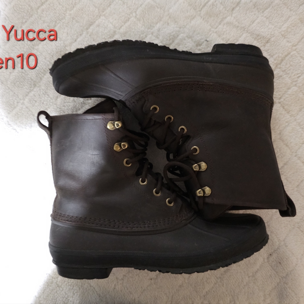 Ugg Yucca Boots